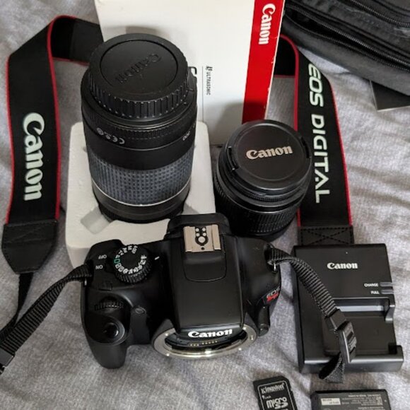 Canon Camera with 2 lenses memory card, original Charger, + Bag - Picture 2 of 11